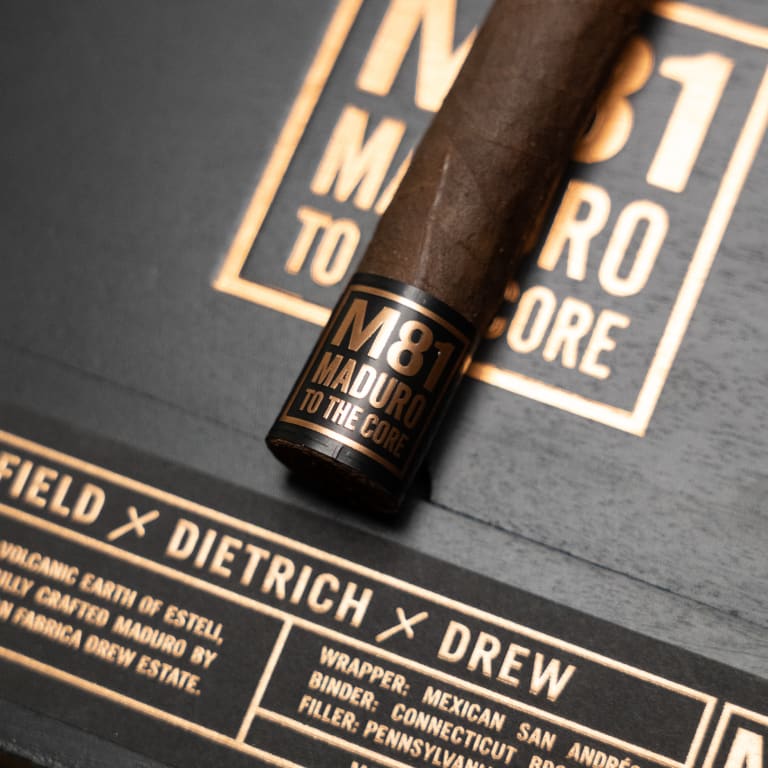 blackened maduro M81 cigar